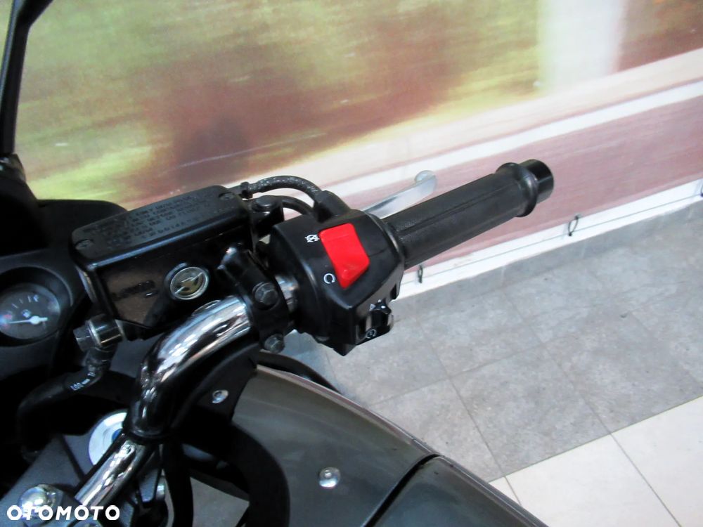 Honda CBF - 8
