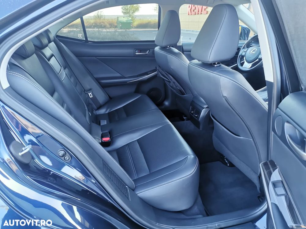 Lexus Seria IS Luxury Line - 15