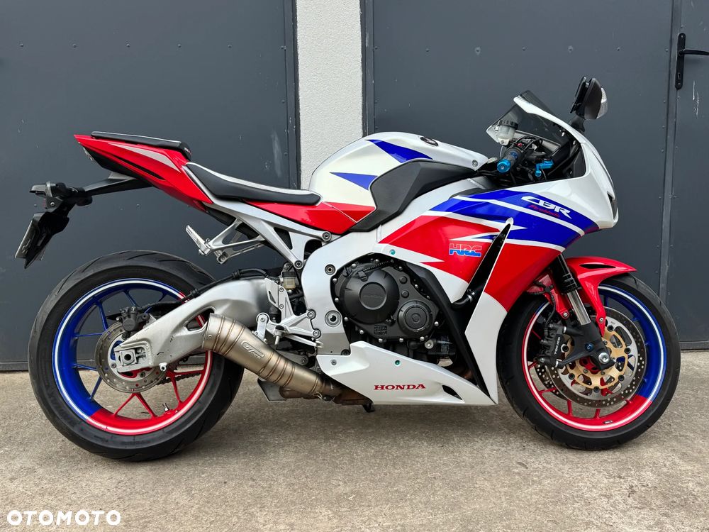 Honda CBR - 1