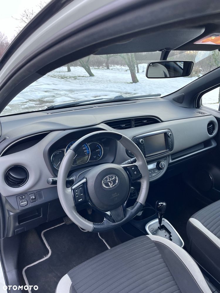 Toyota Yaris - 5