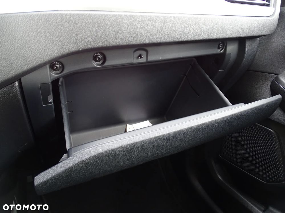 Ford Kuga - 38