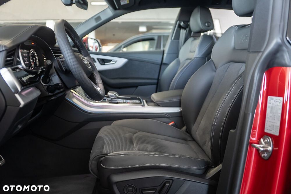Audi Q8 - 15