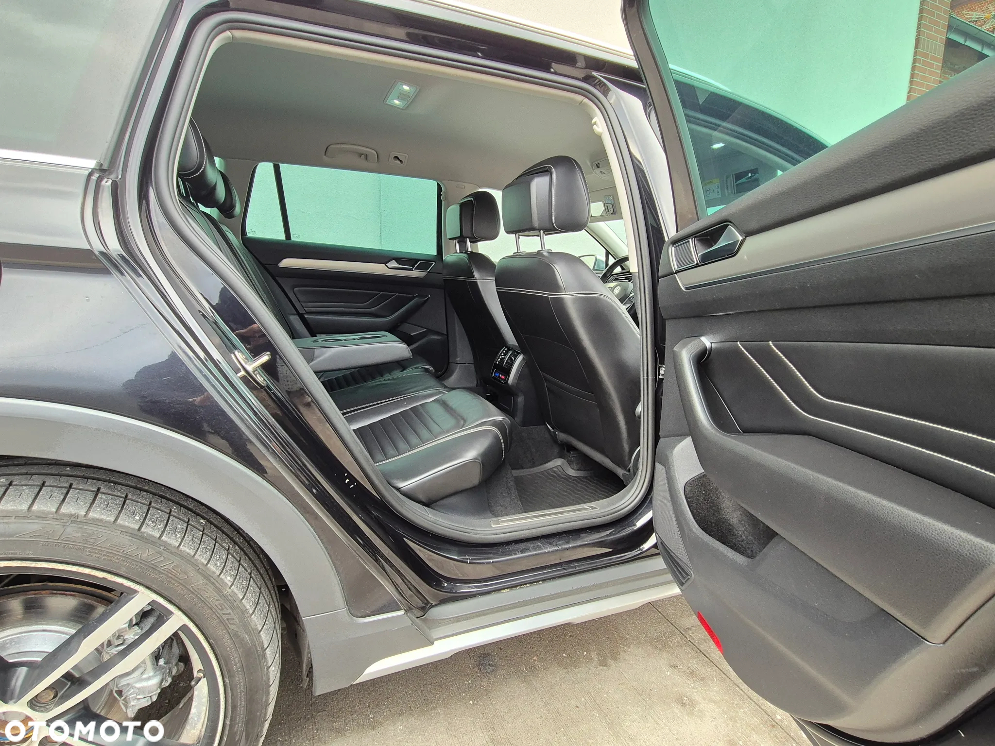Volkswagen Passat Variant 2.0 TDI SCR DSG 4Motion Alltrack - 28