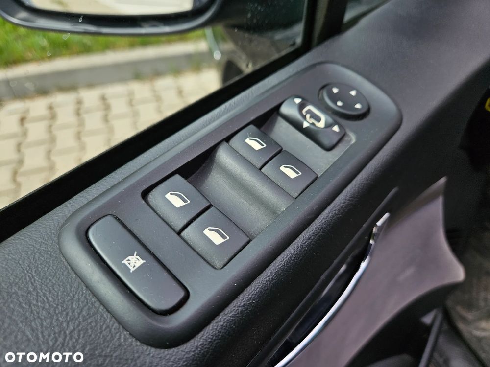Peugeot 807 2.0 HDi Premium - 22