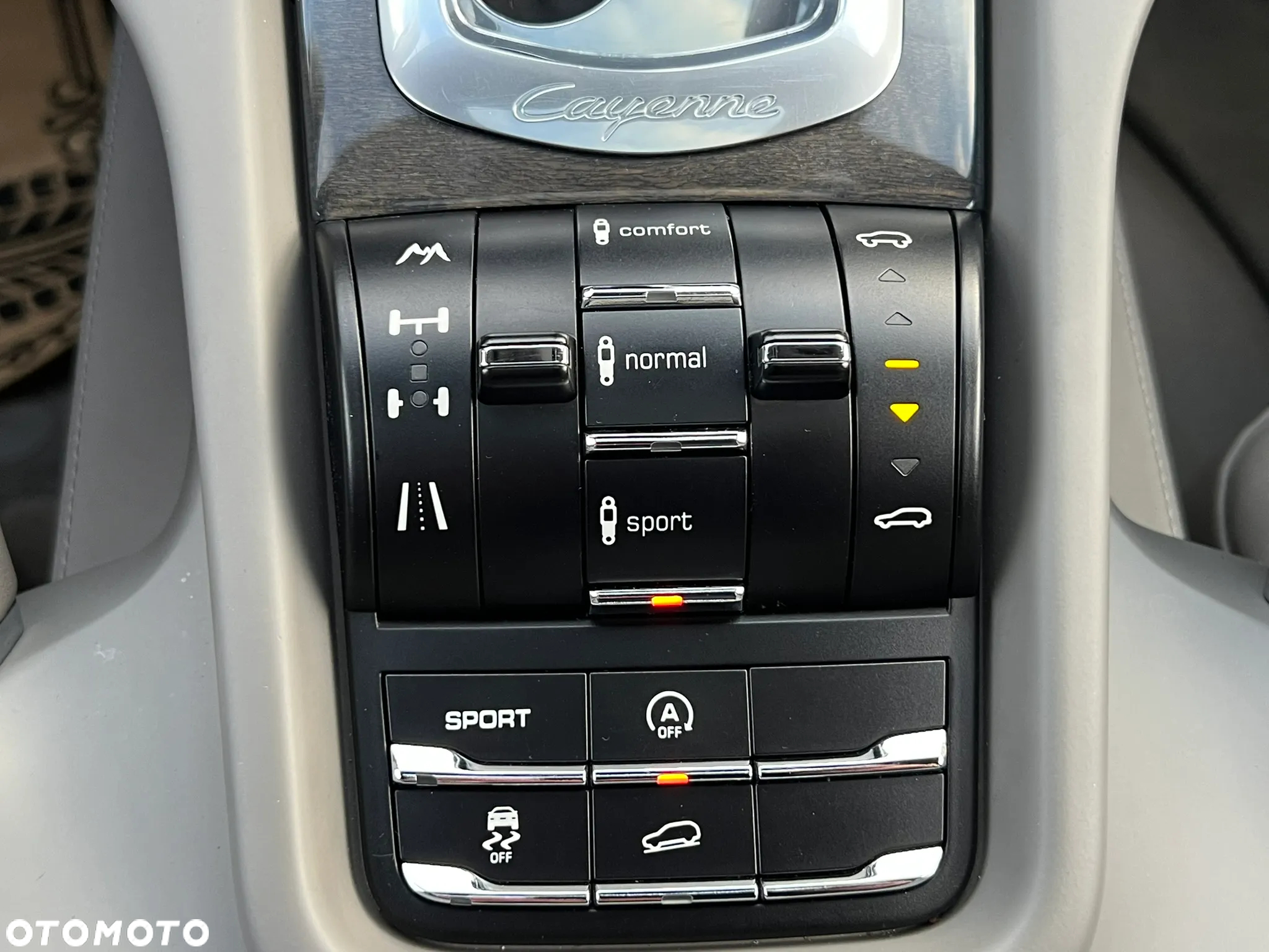 Porsche Cayenne Turbo Tiptronic S - 33