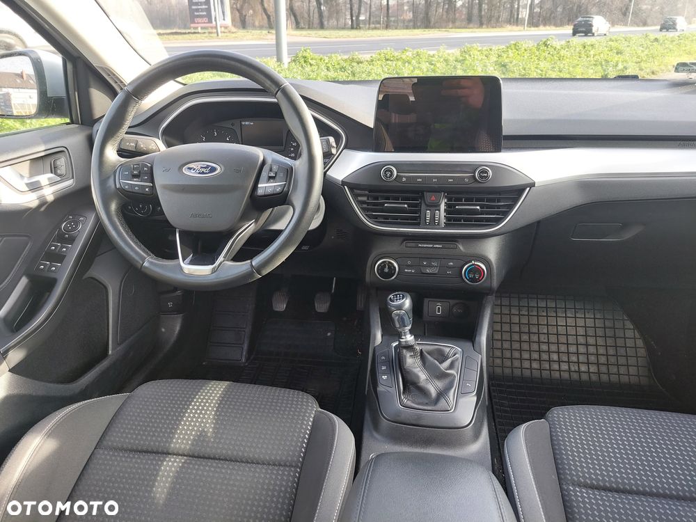 Ford Focus 1.5 TDCi SYNC Edition - 5