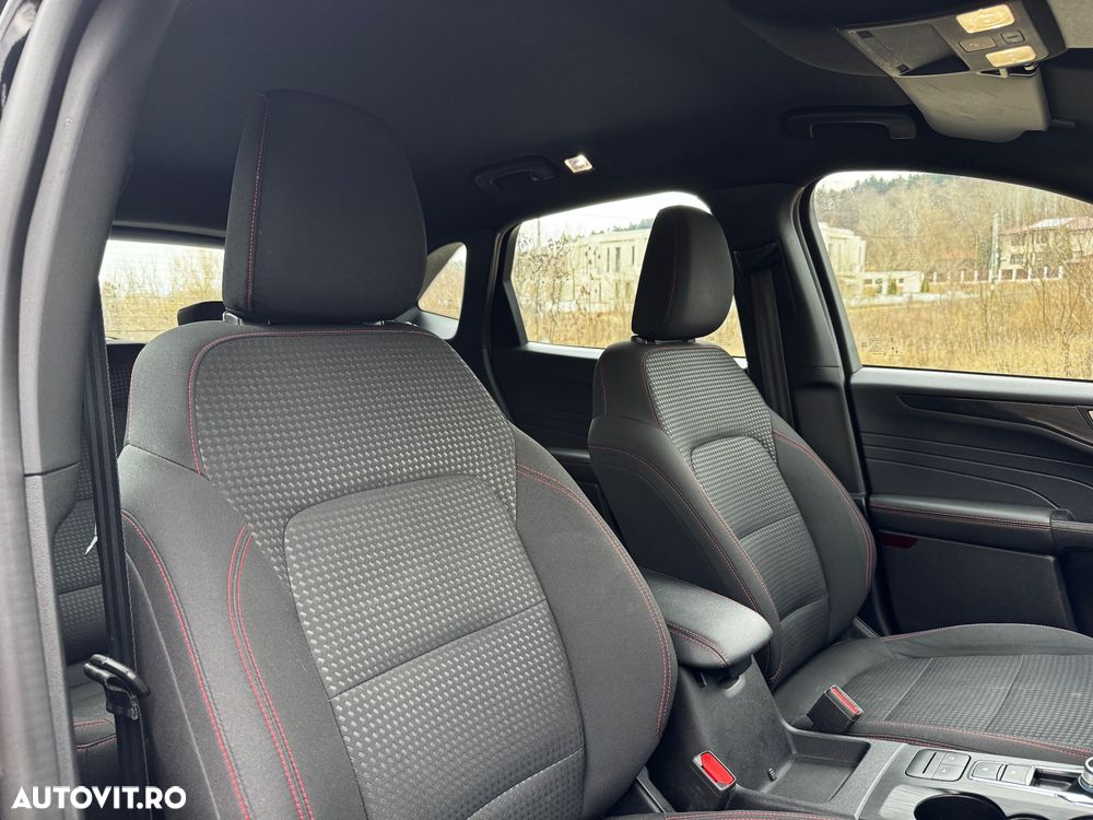 Ford Kuga 2.5 Duratec FHEV ST-LINE X - 36