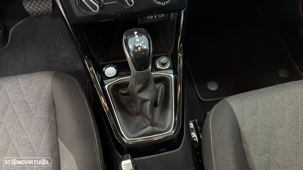 VW T-Cross 1.0 TSI Urban DSG - 10