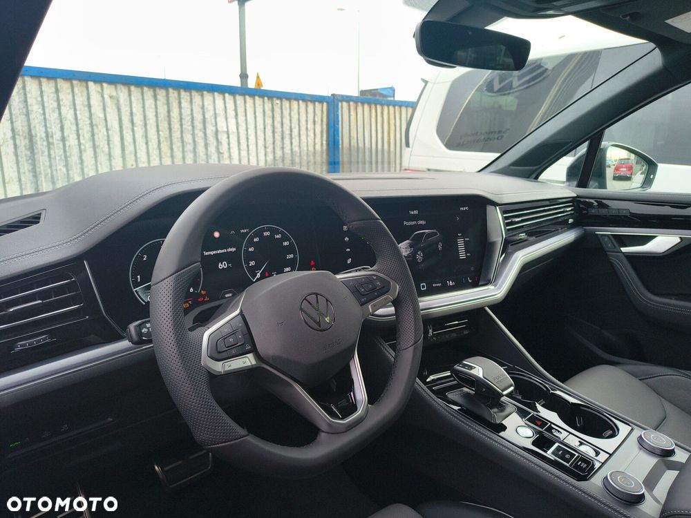 Volkswagen Touareg 3.0 V6 TDI 4Motion R-Line Final Edition - 38