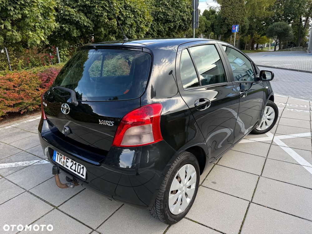 Toyota Yaris 1.3 VVT-i Sol - 18