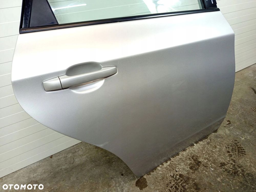 DRZWI PRAWY TYŁ PRAWE TYLNE SUBARU IMPREZA III GH - 3