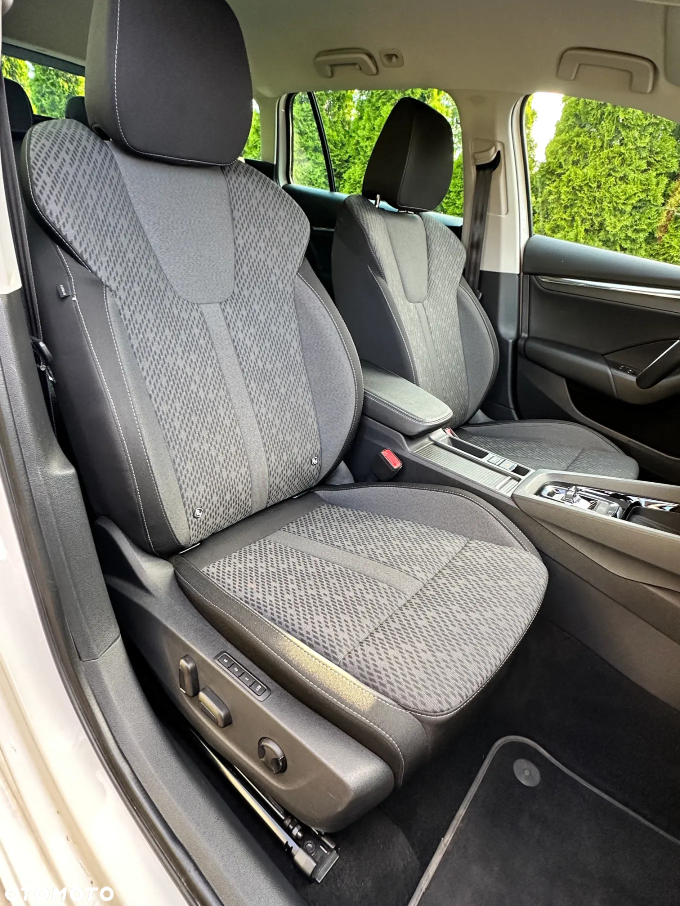 Skoda Octavia 2.0 TDI DSG Style - 21