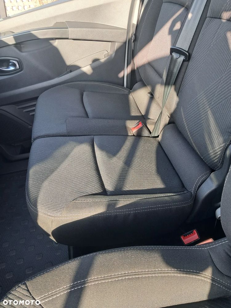 Renault Trafic - 16