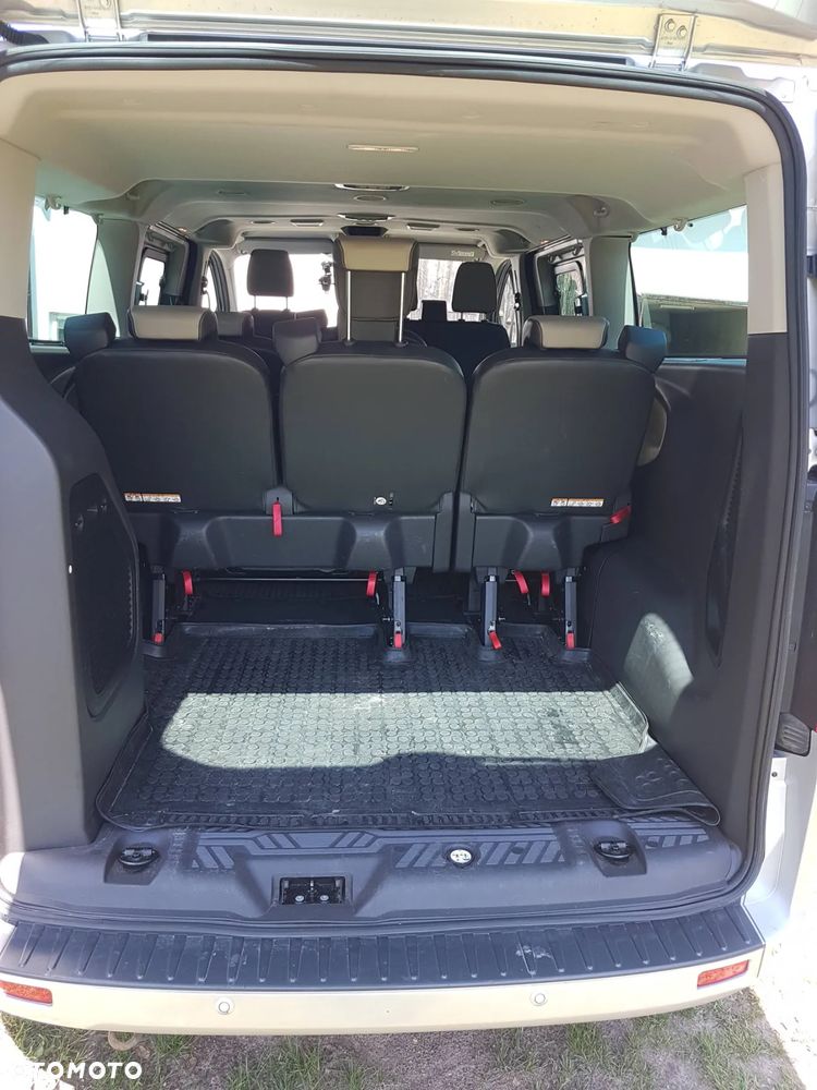 Ford Tourneo Custom - 14