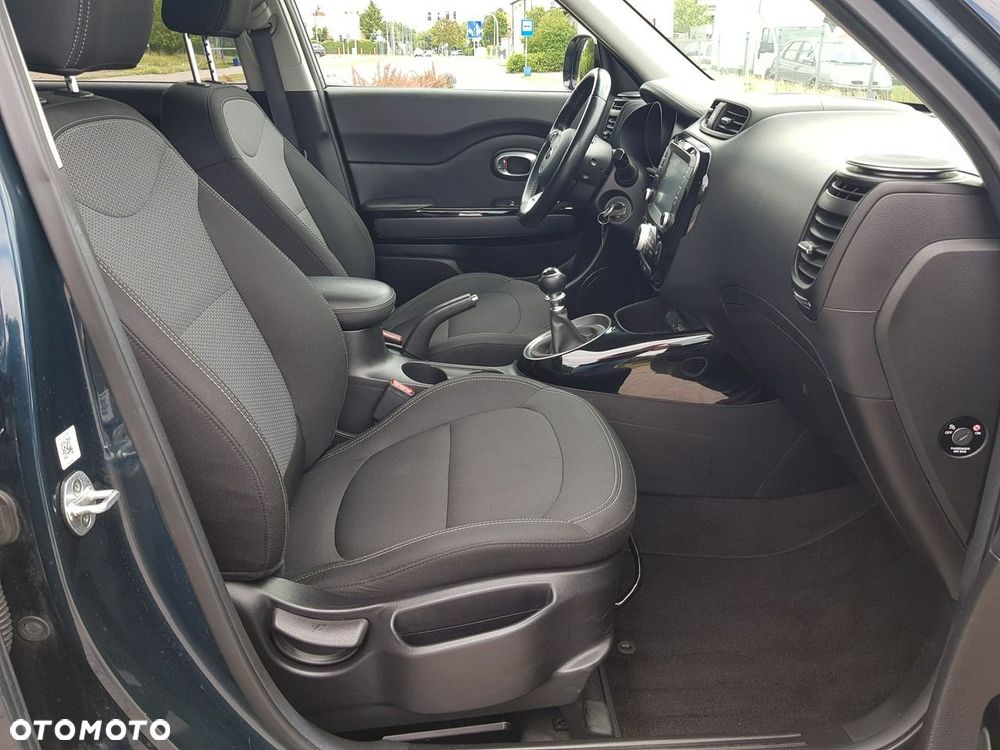 Kia Soul 1.6 GDI Dream Team Edition - 17