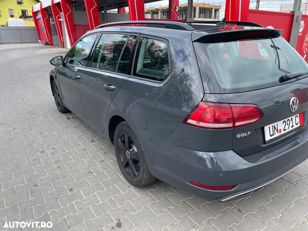 Volkswagen Golf 2.0 TDI SCR Comfortline - 9
