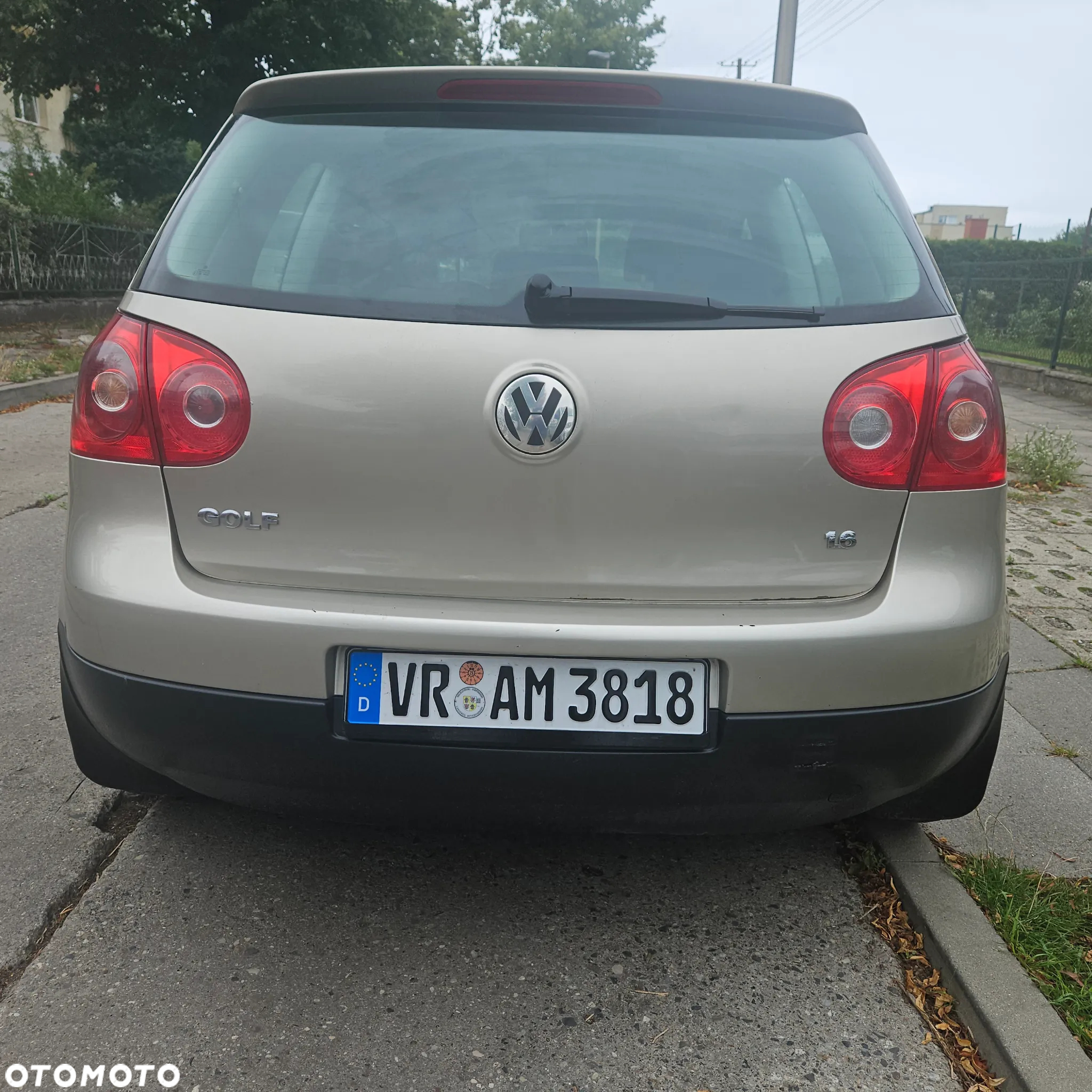 Volkswagen Golf V 1.6 Comfortline - 9