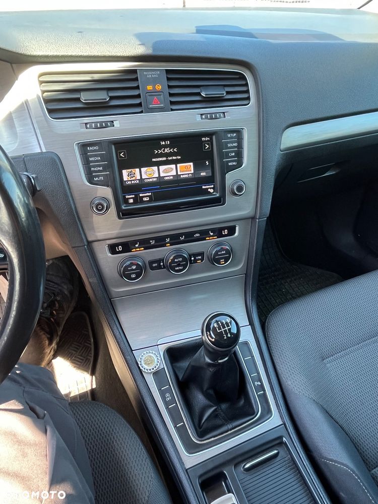 Volkswagen Golf 1.6 TDI BlueMotion Comfortline - 12