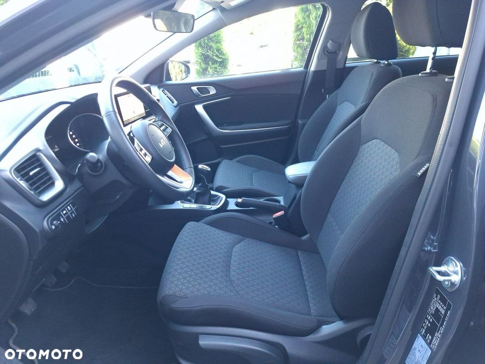 Kia Ceed 1.5 T-GDI S - 11