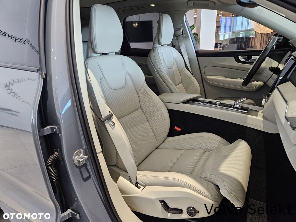 Volvo XC 60 - 30
