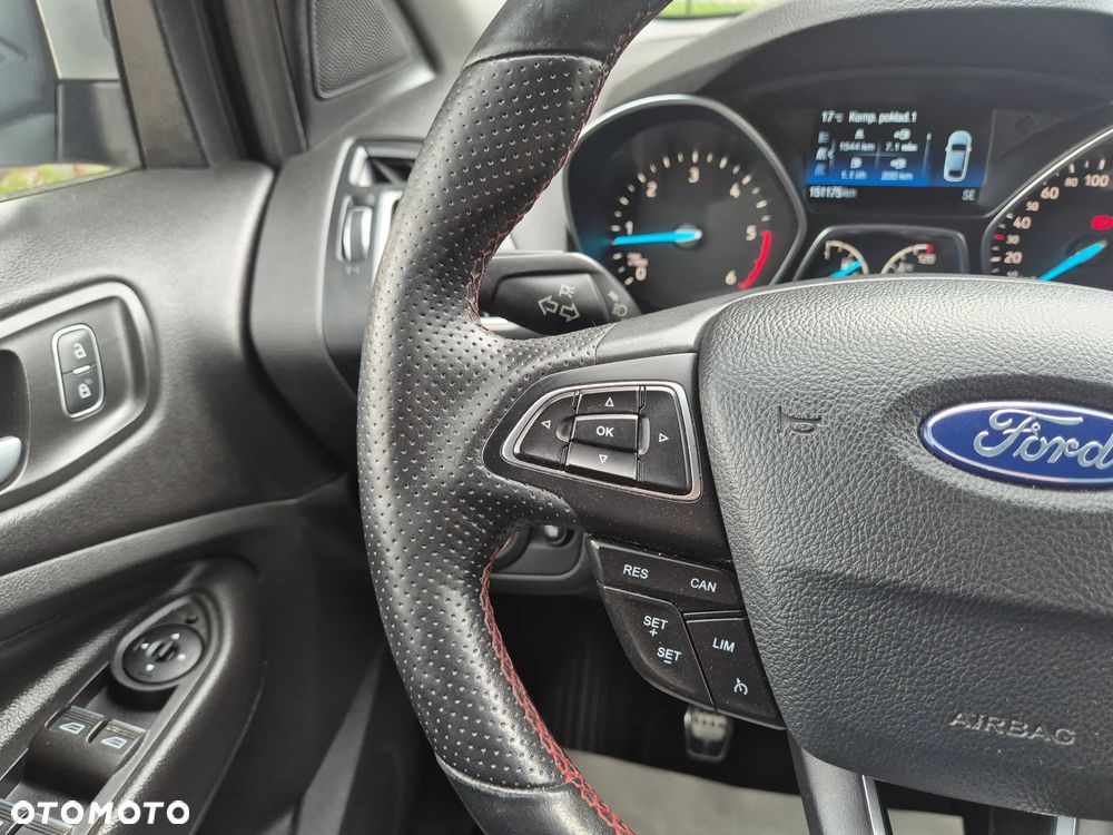 Ford Kuga 2.0 TDCi 4x4 ST-Line - 29