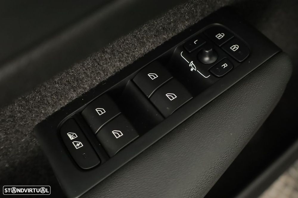 Volvo XC 40 1.5 T2 Plus Dark Auto - 20