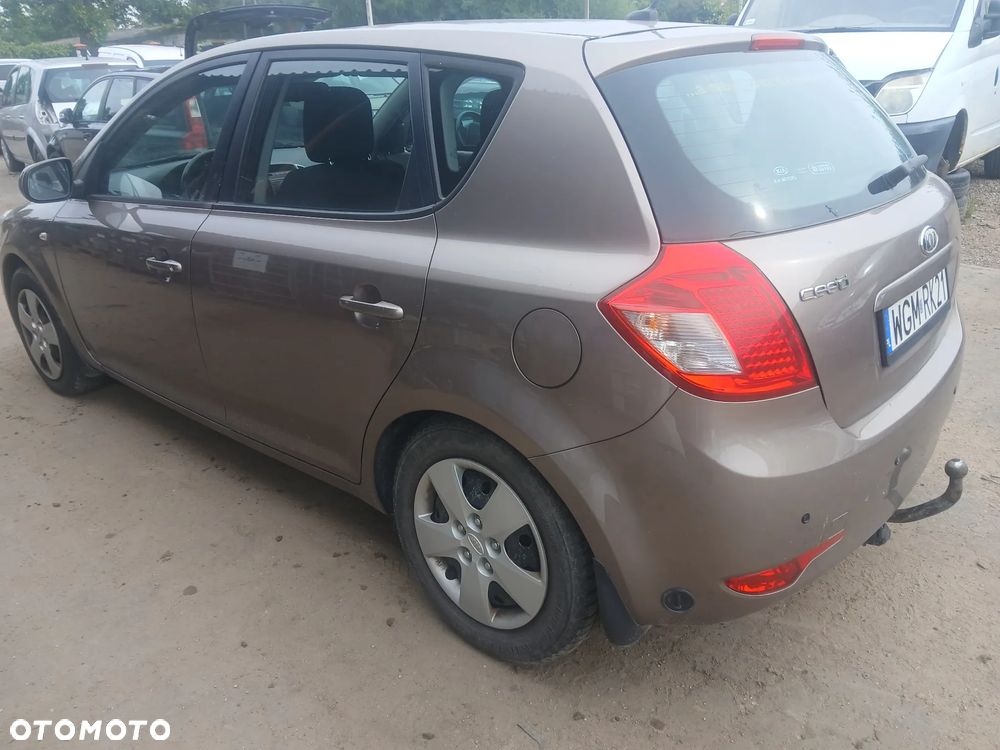 Kia Ceed lift 1.4 B 8Q HB maska pokrywa silnika klapa bagażnika zderzak lampa reflektor pas przedni stop lampy halogeny przeciwmgłowe odblaski grill atrapa znaczek błotnik błotniki drzwi zbiornik - 9