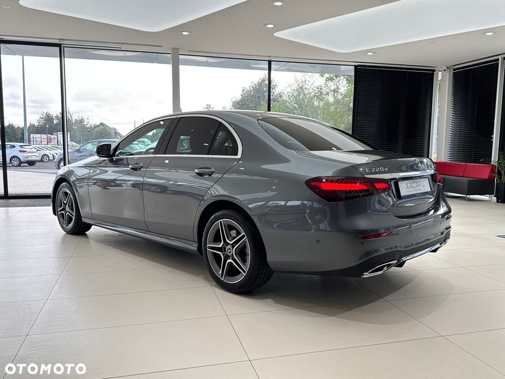 Mercedes-Benz Klasa E 220 d 4-Matic AMG/Avantgarde - 3