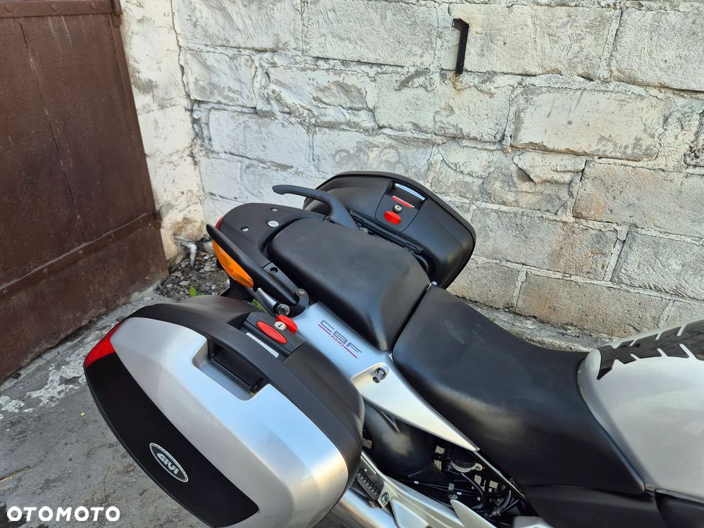 Honda CBF - 11