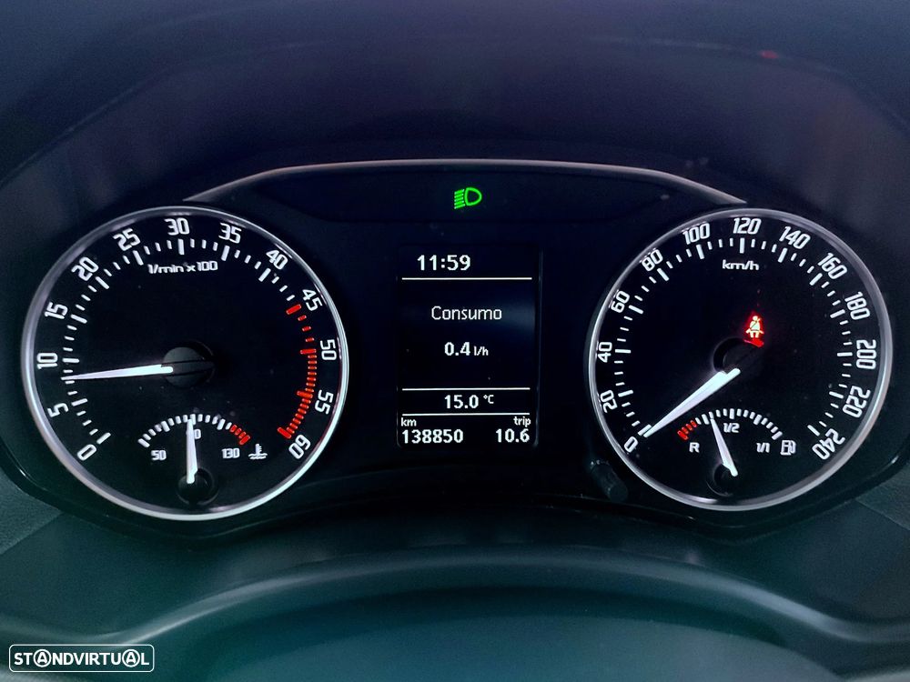 Skoda Octavia 1.6 TDI Ambiente - 10