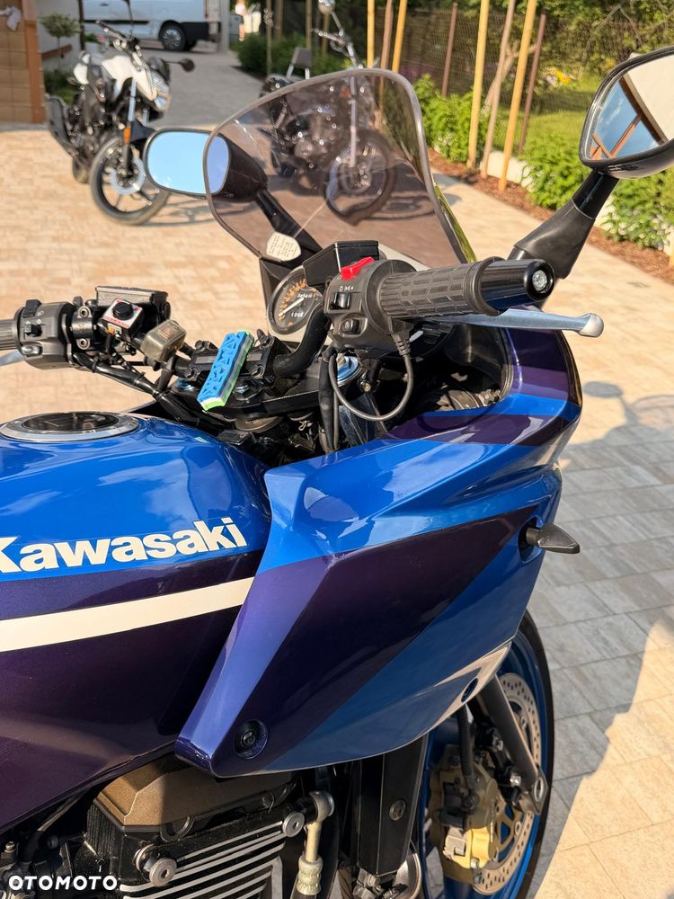 Kawasaki ZRX - 10