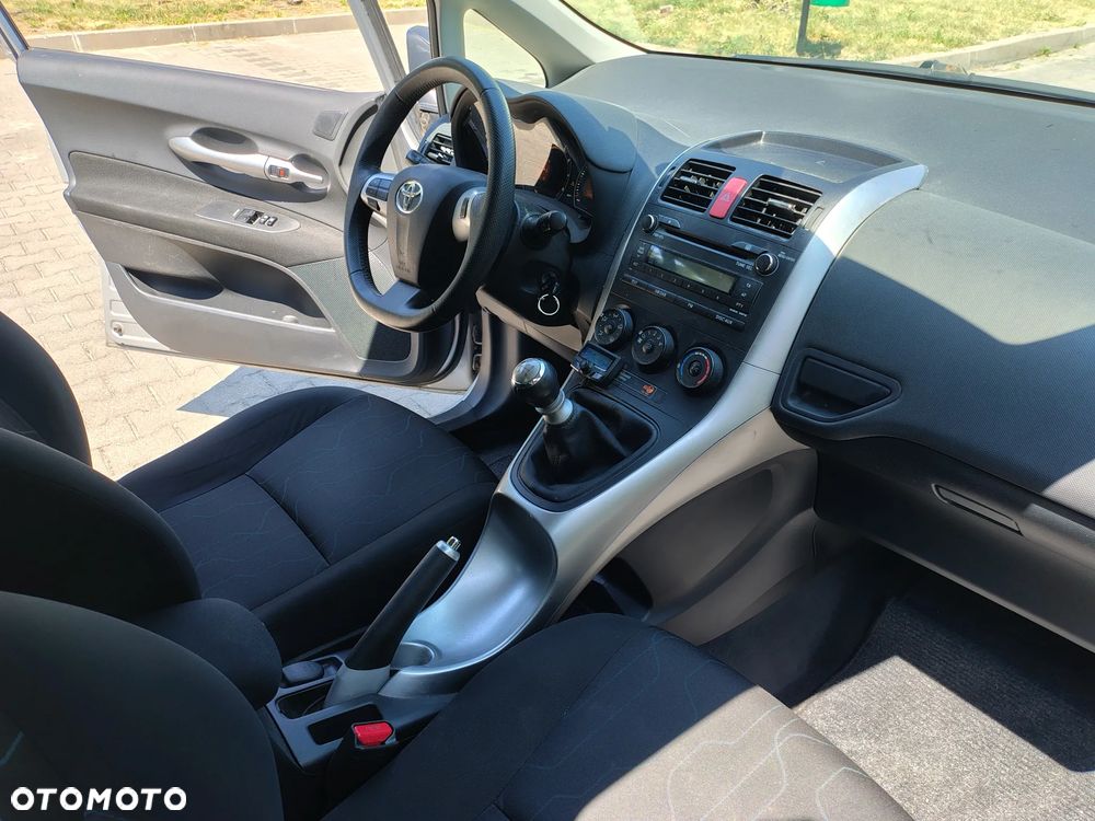 Toyota Auris 1.6 Active - 12