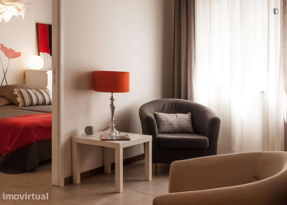 Apartamento com 1 quartos - localizado em Santo Ildefonso Porto - Grande imagem: 4/14