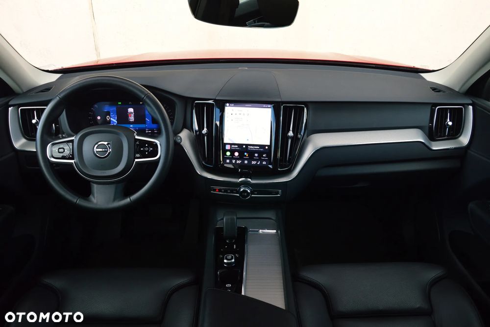 Volvo XC 60 T8 Plug-In Hybrid AWD Plus Dark - 3