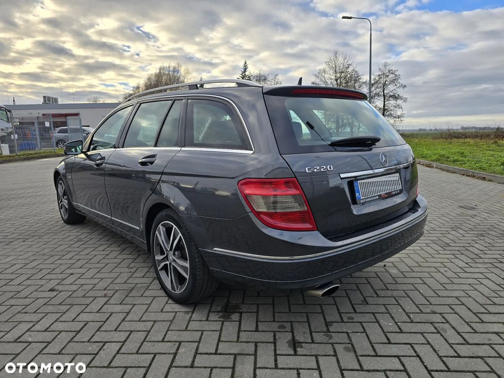Mercedes-Benz Klasa C 220 CDI BlueEff Avantgarde - 4