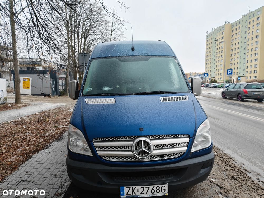 Mercedes-Benz Sprinter - 1