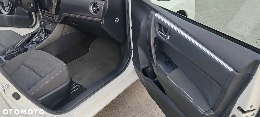 Toyota Corolla 1.6 Prestige MS EU6 - 14