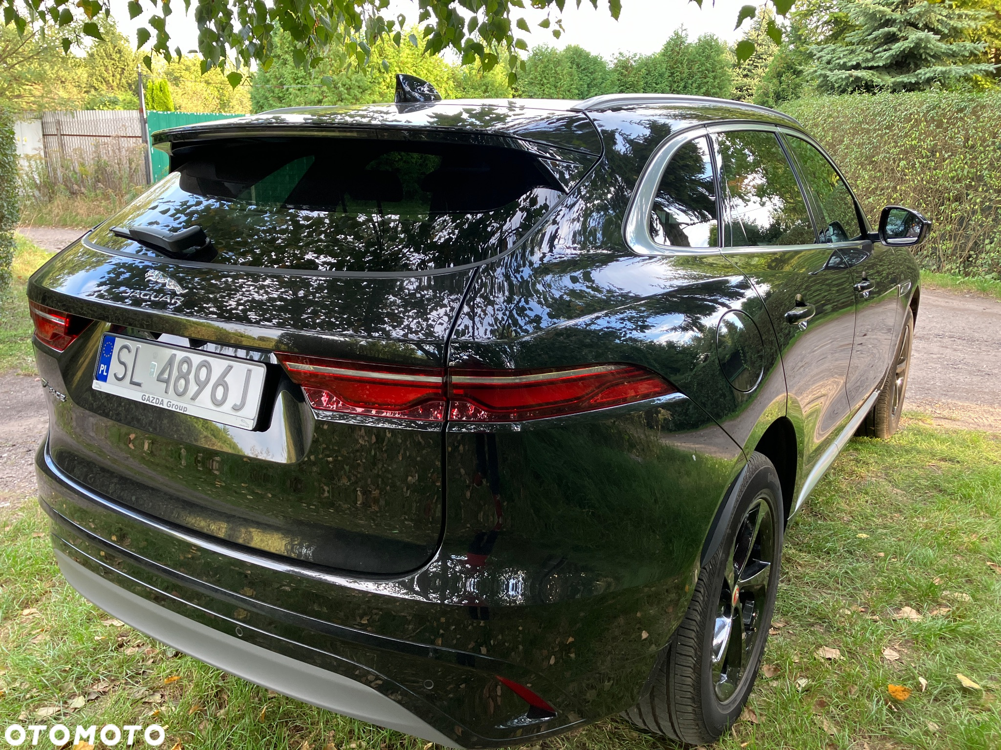 Jaguar F-Pace D200 AWD R-Dynamic SE 90th Anniversary Edition - 4