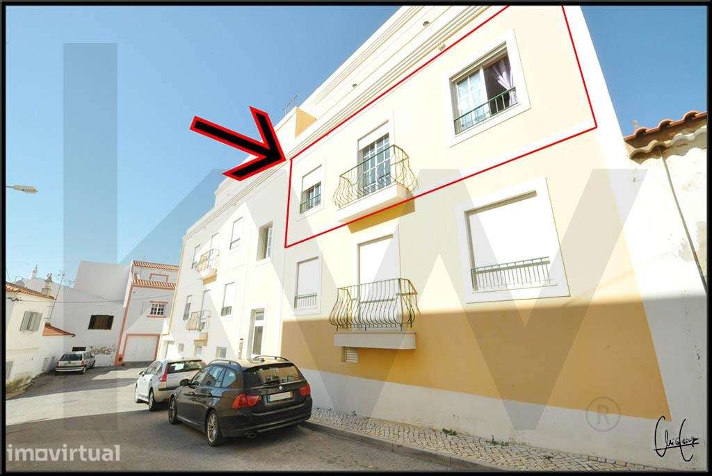 Apartamento T2 com 2 Casas de Banho e Lugar de Garagem em Alcantarilha - Grande imagem: 2/29