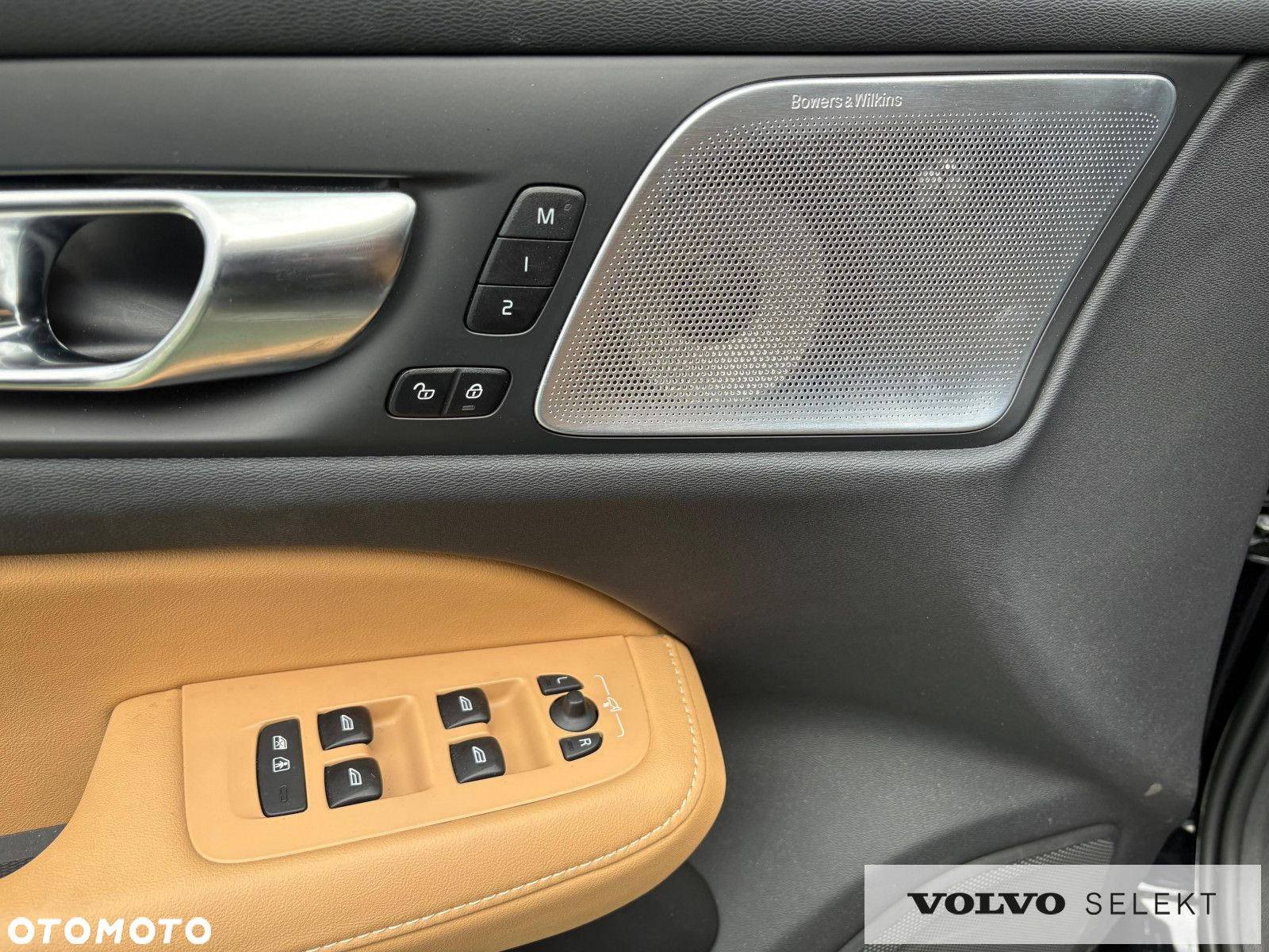 Volvo V60 Cross Country - 13