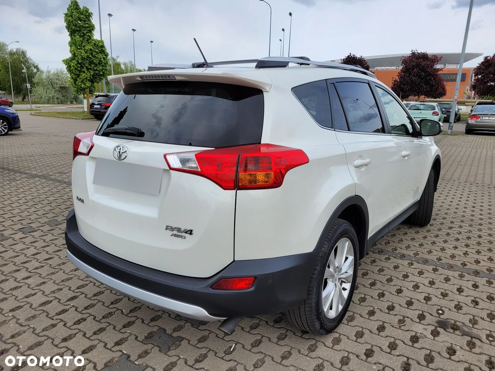 Toyota RAV4 - 6
