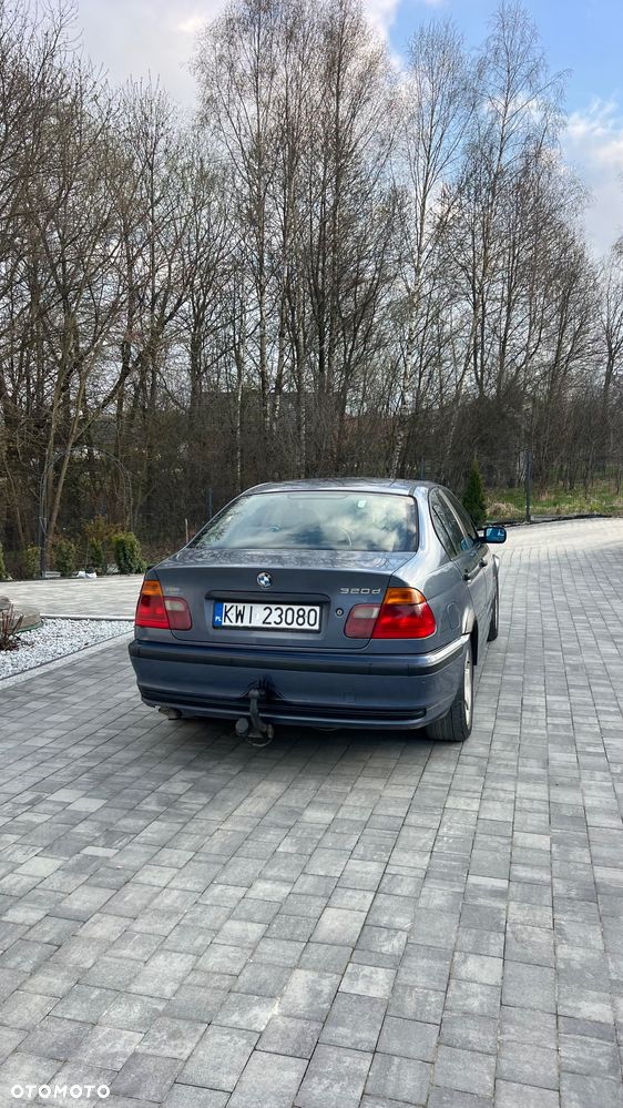 BMW Seria 3 320d - 4