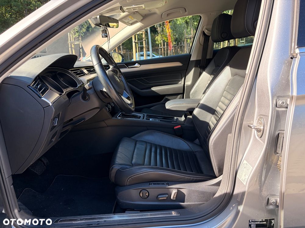 Volkswagen Passat Variant 1.5 TSI EVO Elegance DSG - 8