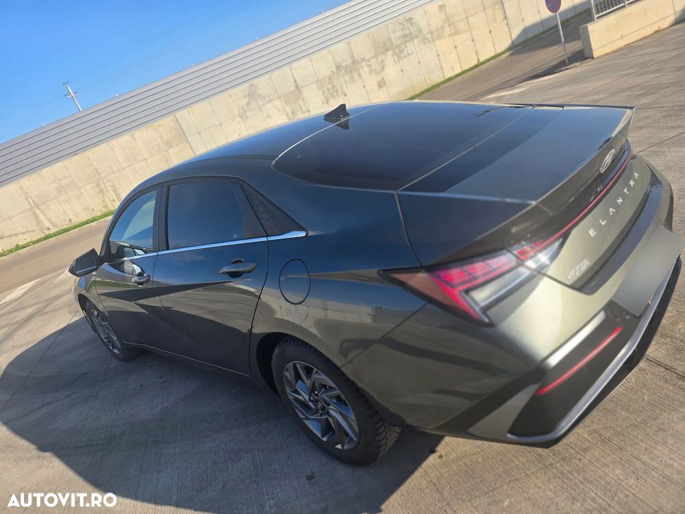 Hyundai Elantra 1.6 l 123 CP CVT Highway - 3