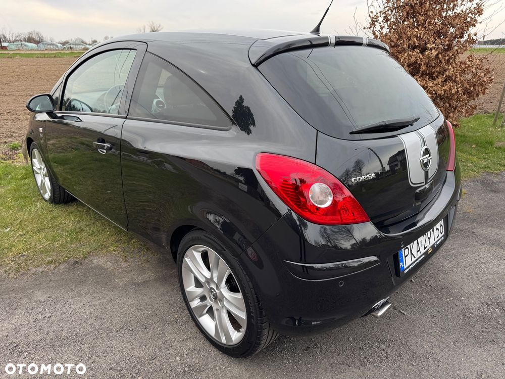 Opel Corsa 1.4 16V Edition 150 - 4