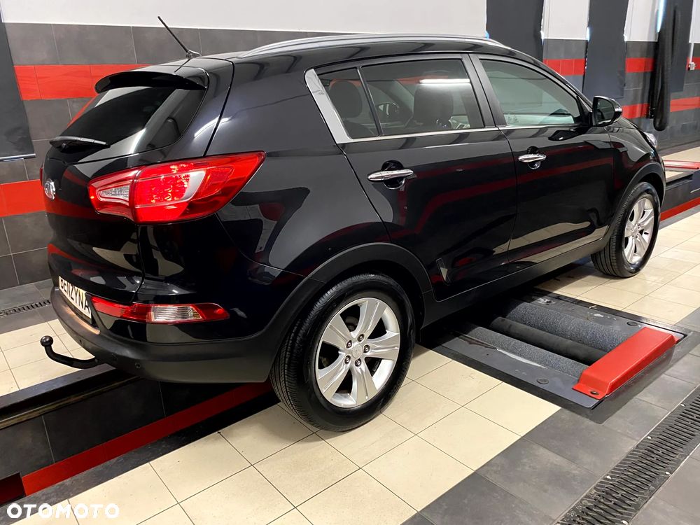 Kia Sportage 2.0 L - 10