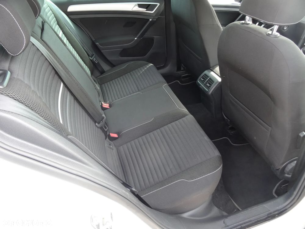 Volkswagen Golf 1.2 TSI BlueMotion Technology Cup - 14