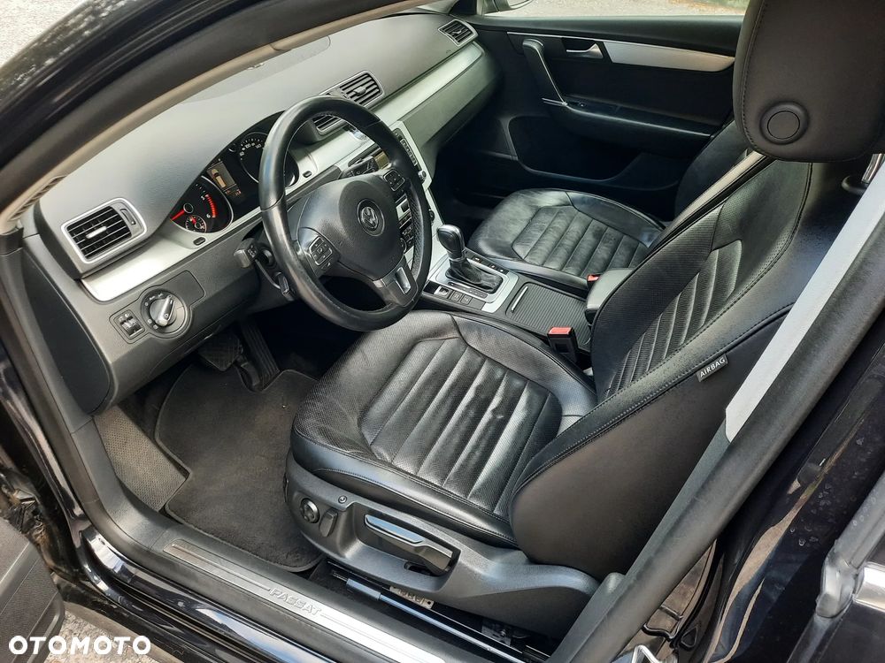 Volkswagen Passat 2.0 TDI Highline DSG - 23