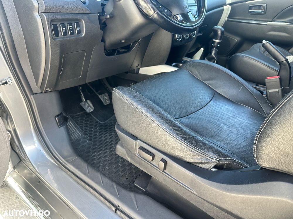 Peugeot 4008 1.8 HDI FAP STT Allure - 23