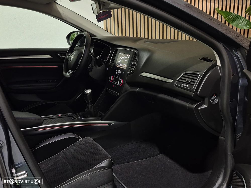Renault Mégane Sport Tourer 1.2 TCE Intens - 22